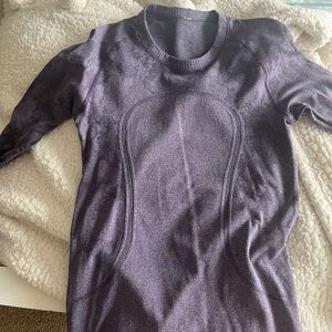 Purple camouflage swiftly tech regular leg lulu long sleeve. Amazing condition.